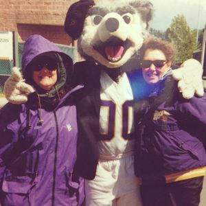 Image post by @uwsoftball on Instagram