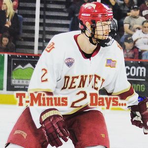 Image post by @du_hockey on Instagram