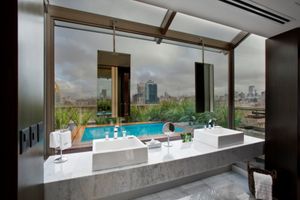 Image post by @hotelmadero on Instagram