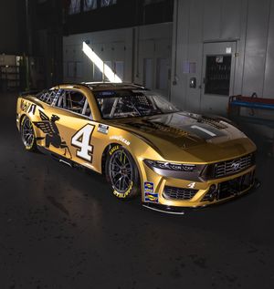 Image post by @StewartHaasRcng on Twitter