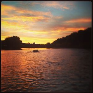 Image post by @gopher_rowing on Instagram