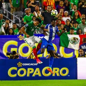 Image post by @ariannagrainey on Instagram