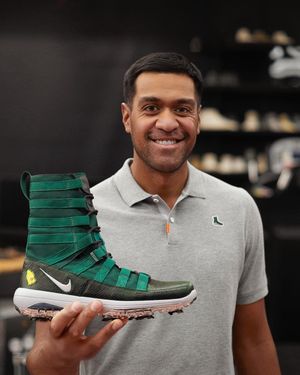 Image post by @tonyfinaugolf on Instagram