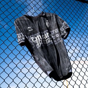 Image post by @WrldSoccerShop on Twitter