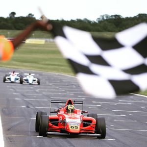 Image post by @enaamofficial on Instagram