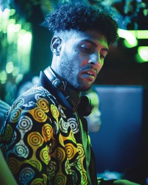 Image post by @5ess1ons on Instagram