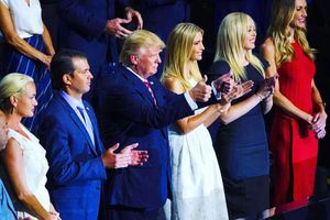 Image post by @laraleatrump on Instagram