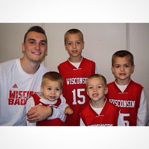 Image post by @samdek7 on Instagram