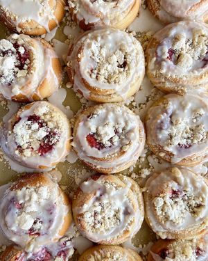 Image post by @goldenrodpastries on Instagram