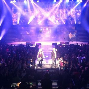 Image post by @defleppard on Instagram