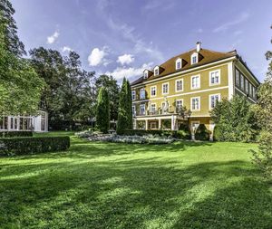 Image post by @christiesrealestate on Instagram