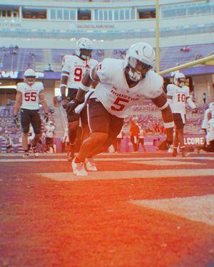 Image post by @uhcougarfb on Instagram