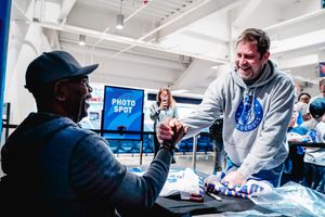 Image post by @DePaulHoops on Twitter