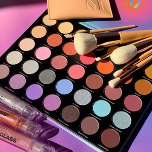 Image post by @morphebrushes on Instagram