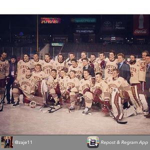 Image post by @du_hockey on Instagram
