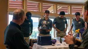Image post by @UW_MGolf on Twitter