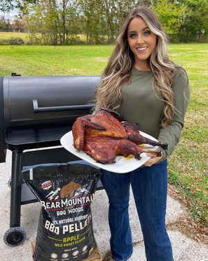 Image post by @girlgonegrilling on Instagram