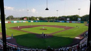 Image post by @duluthhuskies on Instagram
