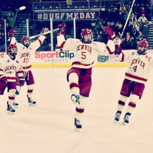 Image post by @du_hockey on Instagram