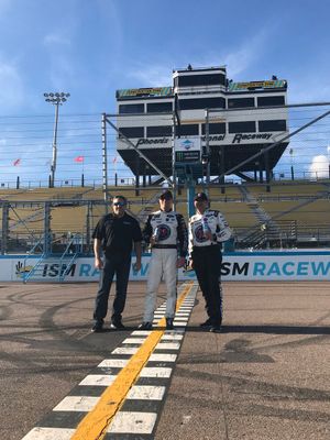 Image post by @phoenixraceway on Twitter