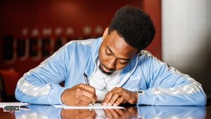 Image post by @GageRussell on Twitter