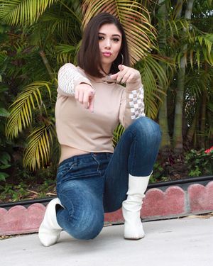 Image post by @elizabethelias on Instagram