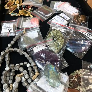Image post by @beadcache on Instagram