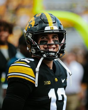 Image post by @hawkeyefootball on Instagram