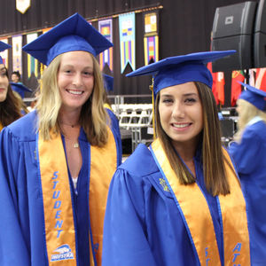 Image post by @hofstra_wlax on Instagram
