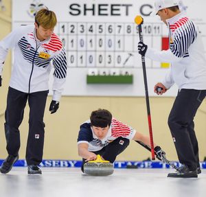 Image post by @worldcurling on Instagram