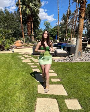 Image post by @shein_us on Instagram