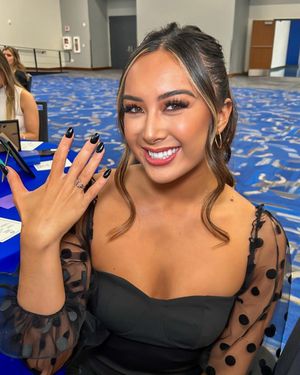 Image post by @coltscheer on Instagram