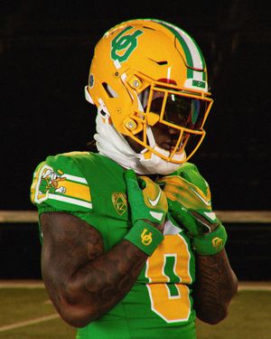 Image post by @oregonfootball on Twitter