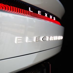 Image post by @Lexus on Twitter