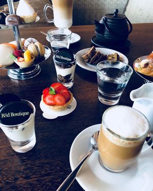 Image post by @hotelmadero on Instagram