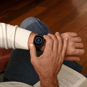 Image post by @fitbit on Instagram