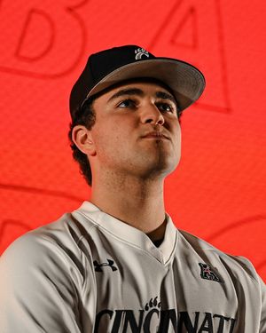 Image post by @GoBearcatsBASE on Twitter
