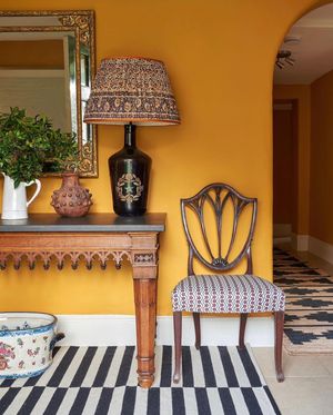 Image post by @_stay_inside on Instagram