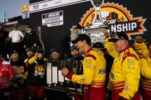 Image post by @phoenixraceway on Instagram
