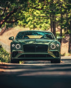 Image post by @BentleyMotors on Twitter