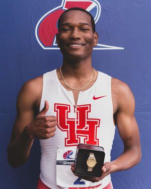 Image post by @uhcougartf on Instagram
