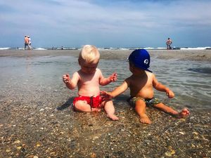 Image post by @laraleatrump on Instagram