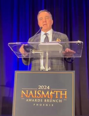 Video post by @NaismithTrophy on Twitter/X
