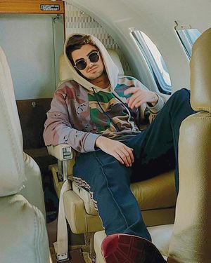 Image post by @jonathanmoly on Instagram