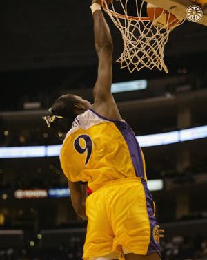 Image post by @la_sparks on Instagram