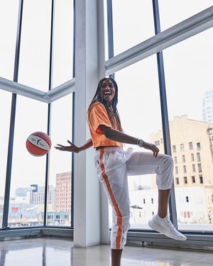 Image post by @underarmourwomen on Instagram