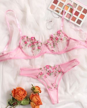 Image post by @shein_us on Instagram