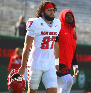 Image post by @unmlobofb on Instagram