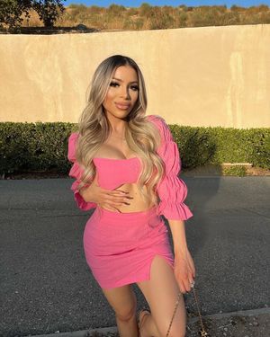 Image post by @shein_us on Instagram