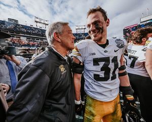Image post by @HawkeyeFootball on Twitter